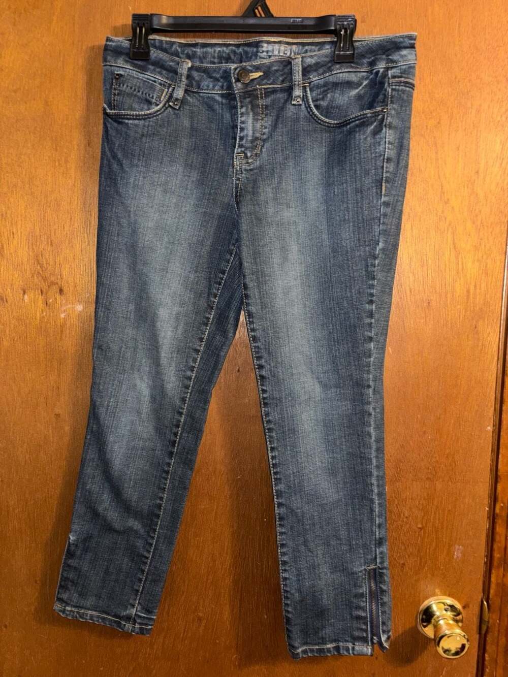 Bitten by Sarah Jessica Parker Women's Medium Wash Slim Ankle Jeans with Zip Hem